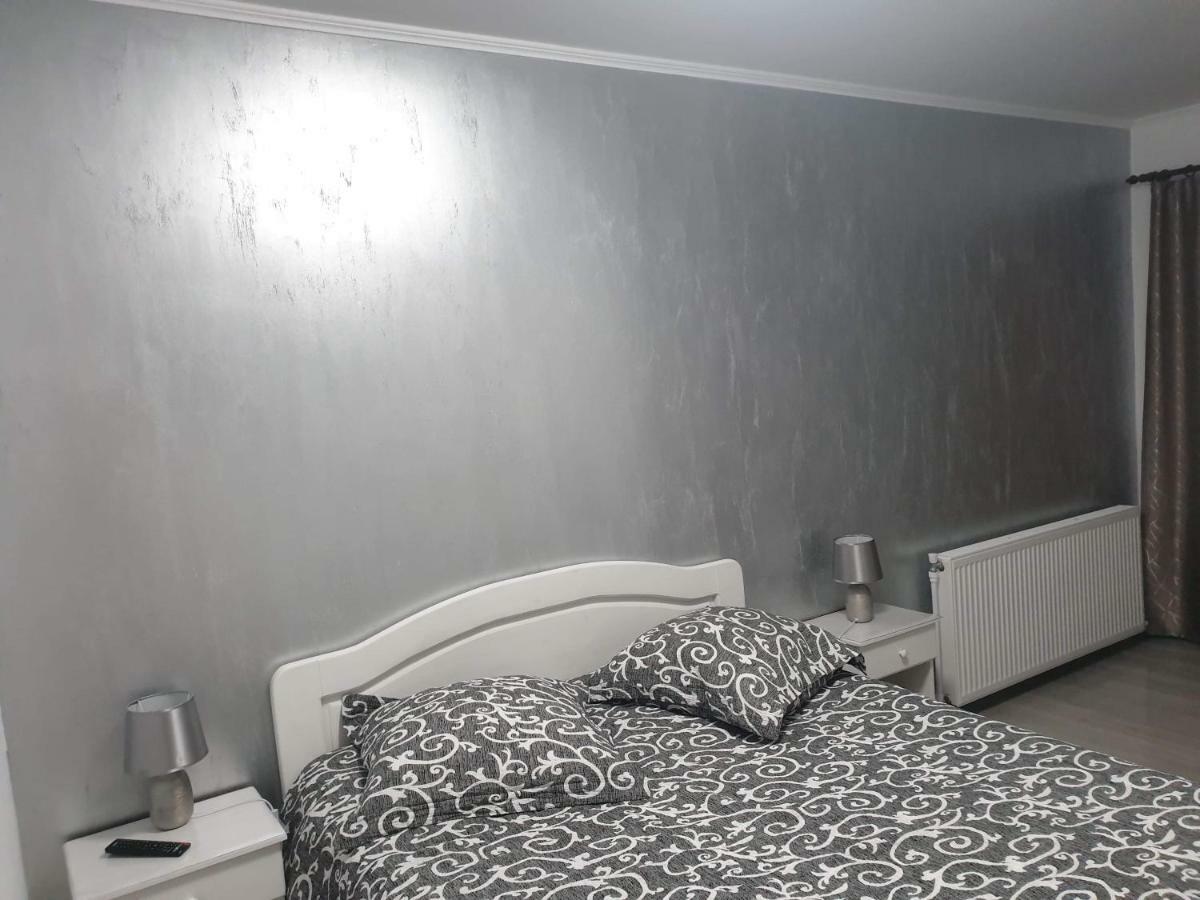 Pensiunea Gallamar Bîrlad Exteriör bild